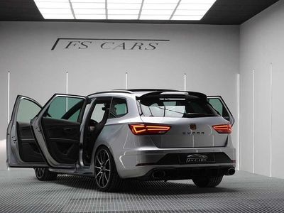 Usado Seat Leon ST 4Drive 300 CV (220 kW) 2019 Plateado Familiar