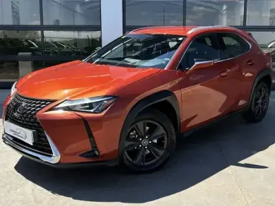 Usado Lexus UX Business Edition 184 CV (135 kW) 2020 Naranja SUV