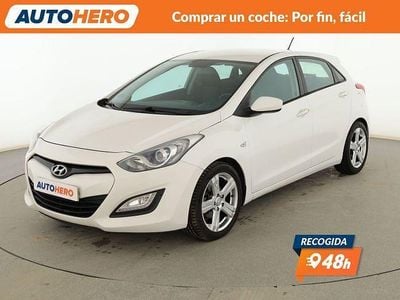 Usado Hyundai i30 100 CV (73 kW) 2014 Blanco