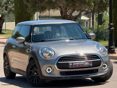 Usado Mini ONE 102 CV (75 kW) 2020 Gris Utilitario