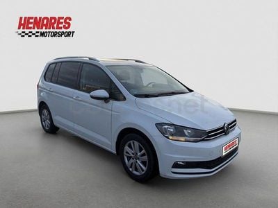 Usado VW Touran Advance 122 CV (89 kW) 2022 Blanco Monovolumen