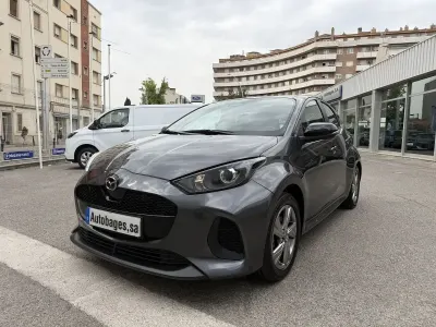 Usado Mazda 2 Exclusive-Line 116 CV (85 kW) 2025 Gris Utilitario