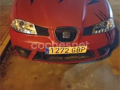 Usado Seat Ibiza 80 CV (58 kW) 2008 Rojo Berlina
