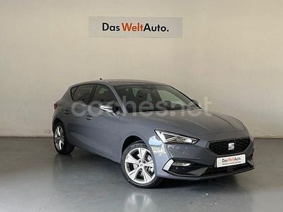 Usado Seat Leon FR 204 CV (150 kW) 2024 Gris / plata Berlina
