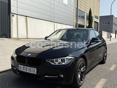 Usado BMW 318 Sport Line 143 CV (105 kW) 2013 Negro Berlina