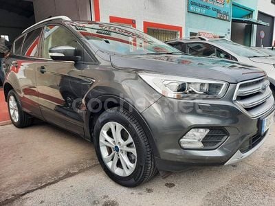 Gris / plata Usado 2017 Ford Kuga Titanium SUV | 12.900 € (Precio justo)