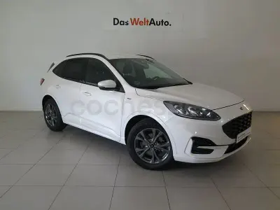 Usado Ford Kuga ST-Line 150 CV (110 kW) 2022 Blanco SUV