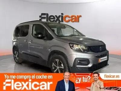 Usado Peugeot Rifter Allure 100 CV (73 kW) 2023 Gris / plata Monovolumen