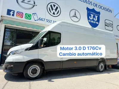 Usado Iveco Daily 176 CV (129 kW) 2024 Blanco Berlina