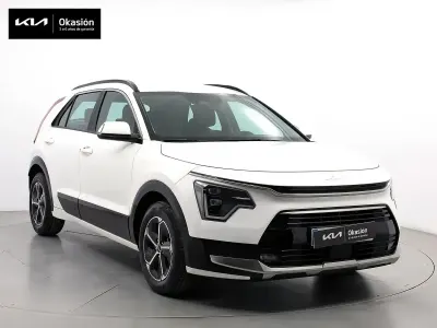 Usado Kia Niro 129 HP (94 kW) 2025 Branco SUV