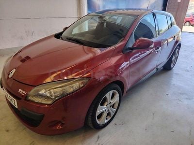 Usado Renault Mégane Dynamique 180 CV (132 kW) 2009 Marrón Berlina