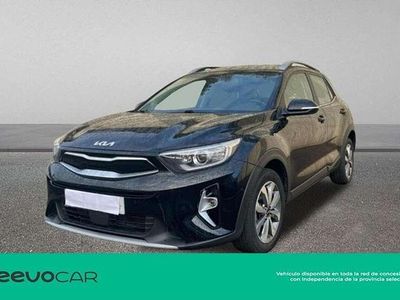 Usado Kia Stonic 84 CV (61 kW) 2023 Negro SUV