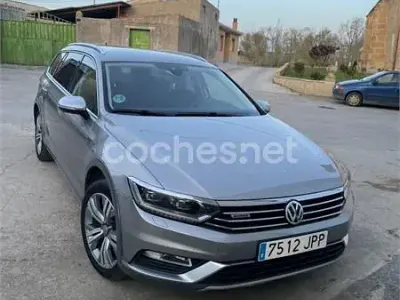 Usado VW Passat Alltrack 190 CV (139 kW) 2016 Gris / plata Familiar