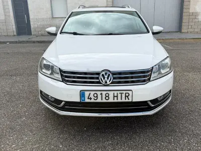 Usado VW Passat Alltrack 140 CV (102 kW) 2013 Blanco Familiar