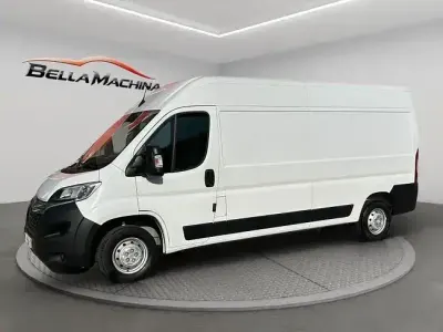 Usado Citroën Jumper 120 CV (88 kW) 2022 Blanco Monovolumen