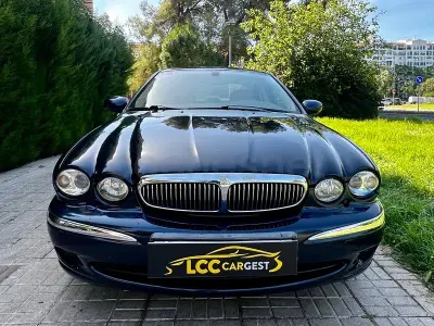 Usado Jaguar X-type Executive 231 CV (169 kW) 2006 Azul Berlina