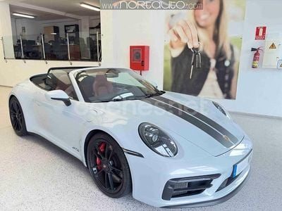 Porsche 911 Carrera 4 GTS