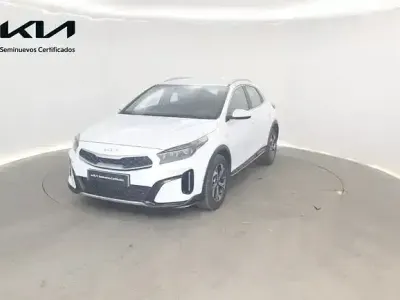 Usado Kia XCeed 100 CV (73 kW) 2025 Blanco SUV