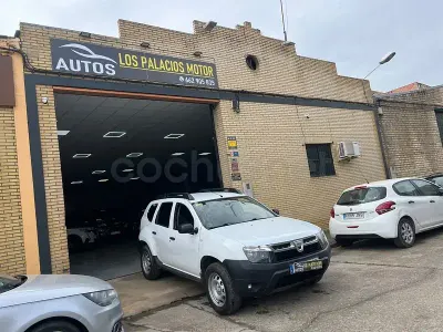 Usado Dacia Duster Ambiance 109 CV (80 kW) 2011 Blanco SUV