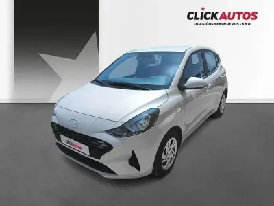 Usado Hyundai i10 79 CV (58 kW) 2026 Gris Utilitario
