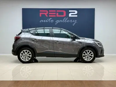 Usado Renault Captur Zen 90 CV (66 kW) 2022 Gris / plata SUV