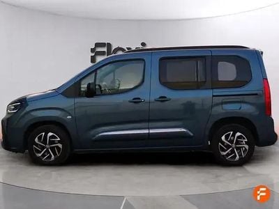 Begagnad Toyota Proace Verso Active 131 HK (96 kW) 2024 Blå Kombi