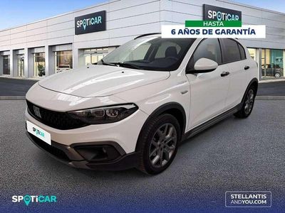 Usado Fiat Tipo Cross 101 CV (74 kW) 2022 Blanco Berlina