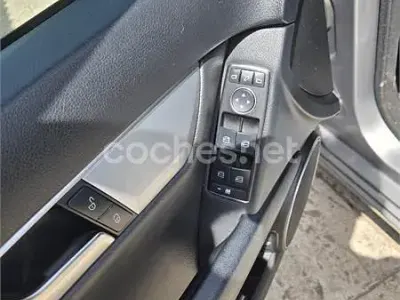 Usado Mercedes C220 Avantgarde 170 CV (125 kW) 2013 Gris / plata Berlina