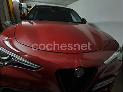 Usado Alfa Romeo Stelvio Executive 210 CV (154 kW) 2018 Rojo SUV