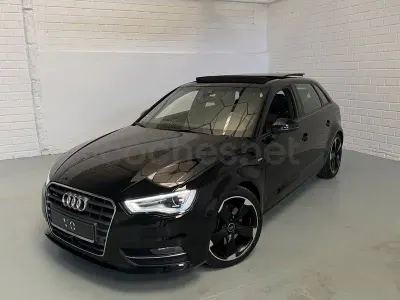 Usado Audi A3 Attraction 180 CV (132 kW) 2013 Negro Berlina