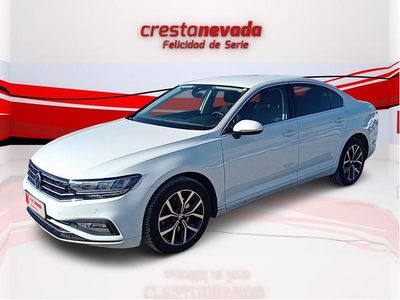 Blanco Usado 2021 VW Passat Executive Berlina | 19.900 € (Precio justo)
