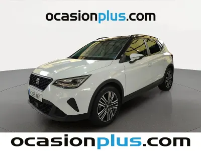 Usado Seat Arona Style 110 CV (80 kW) 2023 Blanco SUV