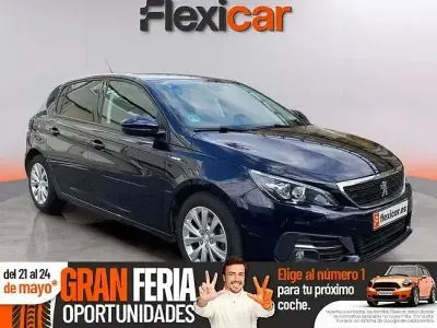 Usado Peugeot 308 Style 130 HP (95 kW) 2019 Azul Sedan