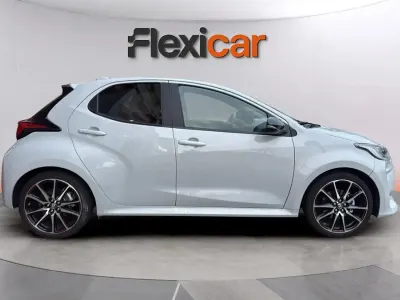 Usado Toyota Yaris Sport 116 CV (85 kW) 2023 Blanco Utilitario