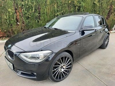 Usado BMW 118 Sport Line 150 CV (110 kW) 2015 Negro Utilitario