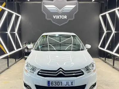Usado Citroën C4 Live 110 CV (80 kW) 2016 Blanco Berlina