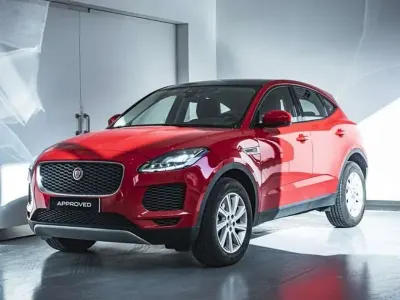 Usado Jaguar E-Pace S 150 CV (110 kW) 2019 Rojo SUV