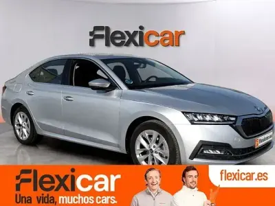 Usado Skoda Octavia Selection 110 CV (80 kW) 2024 Gris