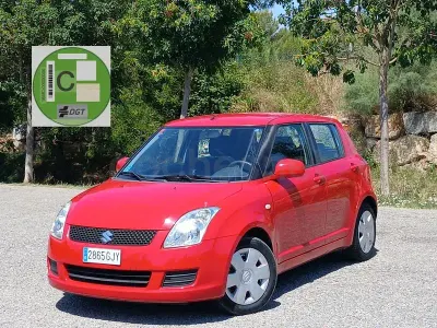 Usado Suzuki Swift GL 92 CV (67 kW) 2008 Rojo Utilitario