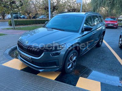Gris / plata Usado 2022 Skoda Kodiaq SportLine SUV | 27.900 € (Un poco caro)