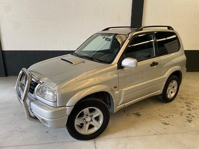 Usado Suzuki Grand Vitara 110 CV (80 kW) 2005 Gris / plata SUV