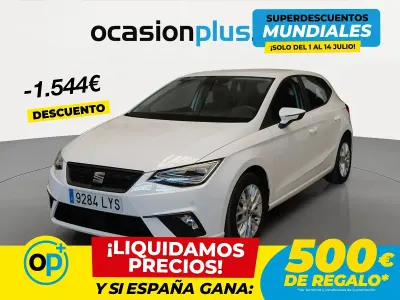 Usado Seat Ibiza Style Plus 110 CV (80 kW) 2022 Blanco Utilitario