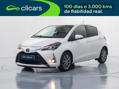 Käytetty Toyota Yaris Active 69 HP (50 kW) 2019 Valkoinen Sedan