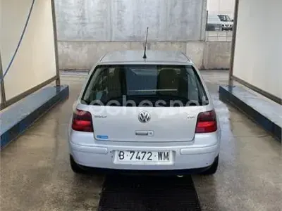 Usado VW Golf IV 110 CV (80 kW) 2000 Gris / plata Berlina