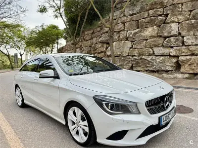 Usado Mercedes CLA200 Shooting Brake 136 CV (100 kW) 2016 Blanco Familiar