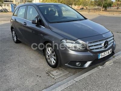 Mercedes B200
