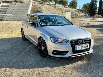 Usado Audi A3 Advanced 125 CV (91 kW) 2015 Gris / plata Berlina