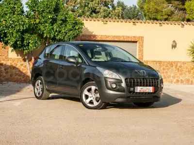 Usado Peugeot 3008 Access 112 CV (82 kW) 2012 Negro Familiar