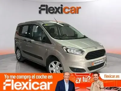 Usado Ford Tourneo Courier Ambiente 100 CV (73 kW) 2015 Gris Monovolumen