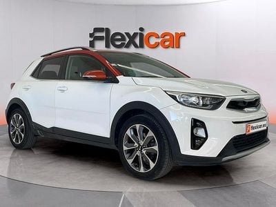 Usado Kia Stonic 101 CV (74 kW) 2019 Blanco SUV